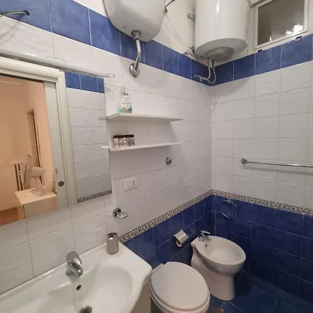 Casa Intera Vicino Il Centro Per 4 Persone *